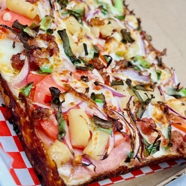 Maui Delight Pizza.