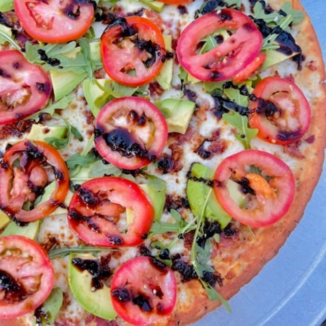 California Dreamin Pizza (Medium).
